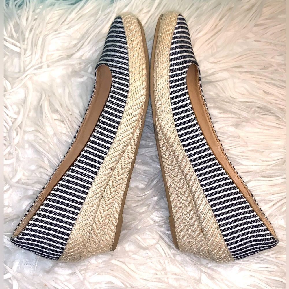 American Eagle Outfitters, Blue & White Stripe Espadrilles 2” Wedges, Size 7